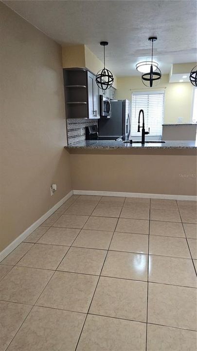 For Rent: $1,800 (2 beds, 2 baths, 840 Square Feet)