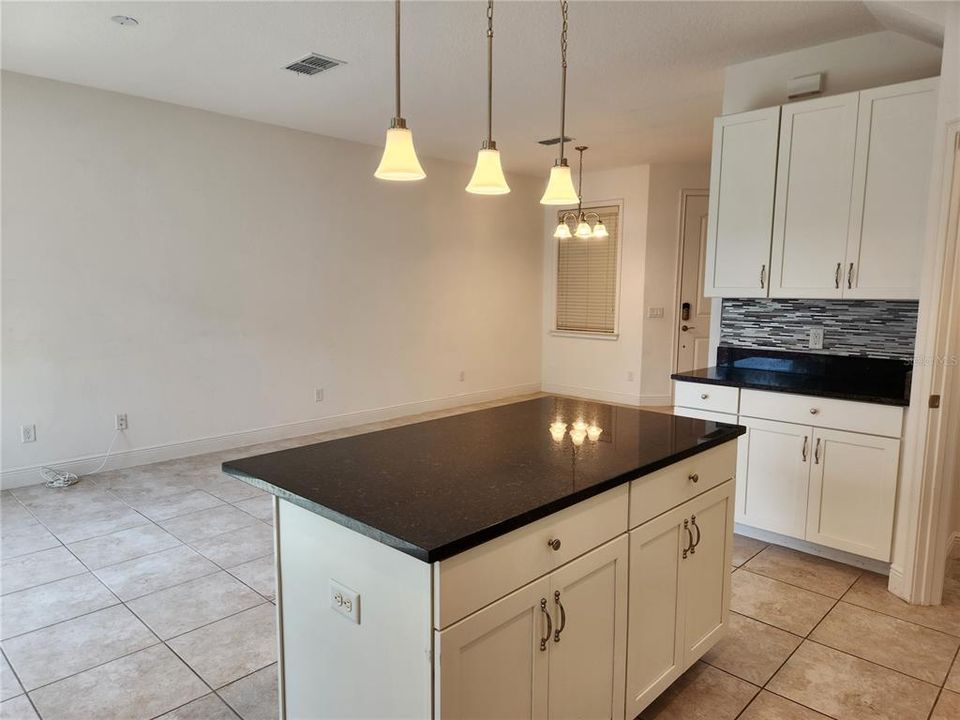 For Rent: $2,550 (2 beds, 2 baths, 1246 Square Feet)