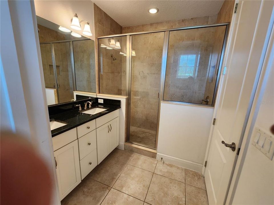 For Rent: $2,550 (2 beds, 2 baths, 1246 Square Feet)