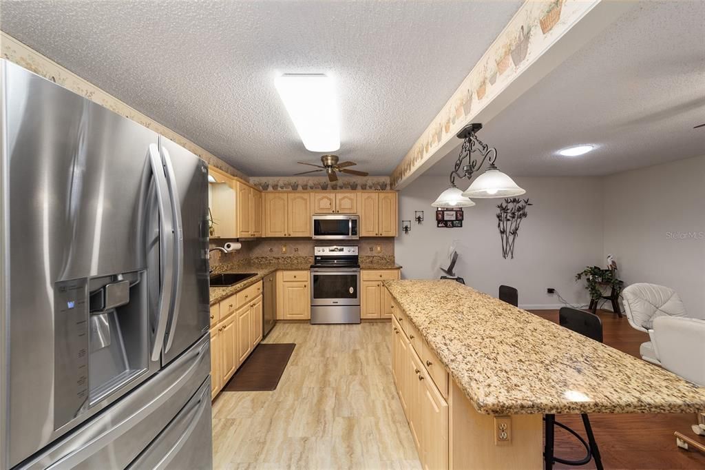 For Sale: $226,900 (2 beds, 2 baths, 1775 Square Feet)