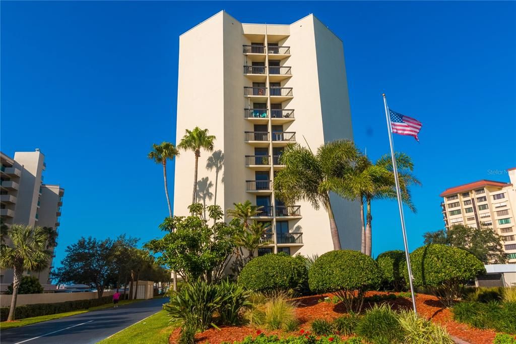 Recently Sold: $500,000 (2 beds, 2 baths, 1345 Square Feet)