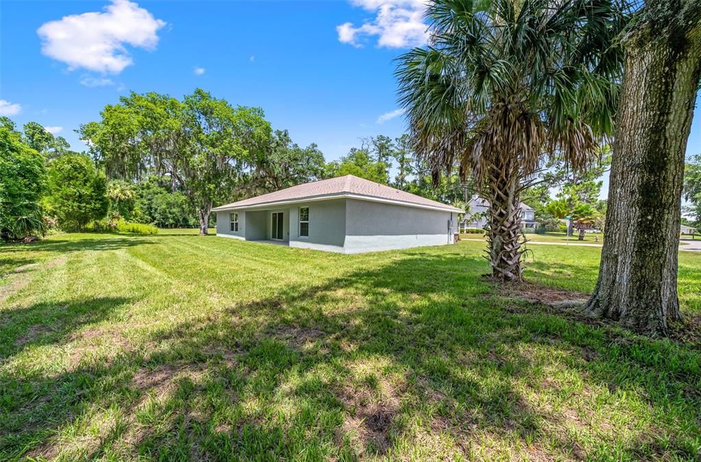 For Sale: $385,000 (3 beds, 2 baths, 1659 Square Feet)