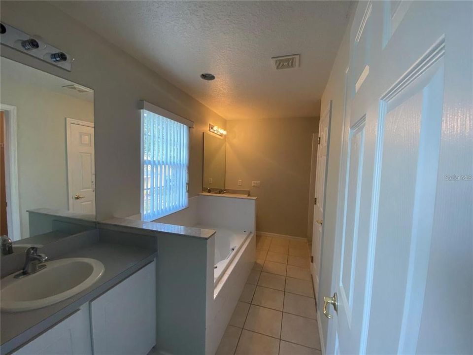 For Sale: $350,000 (3 beds, 2 baths, 2477 Square Feet)