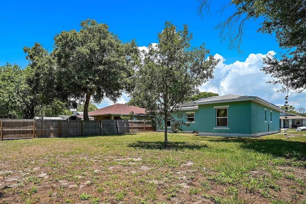 Active With Contract: $339,000 (3 beds, 2 baths, 1211 Square Feet)