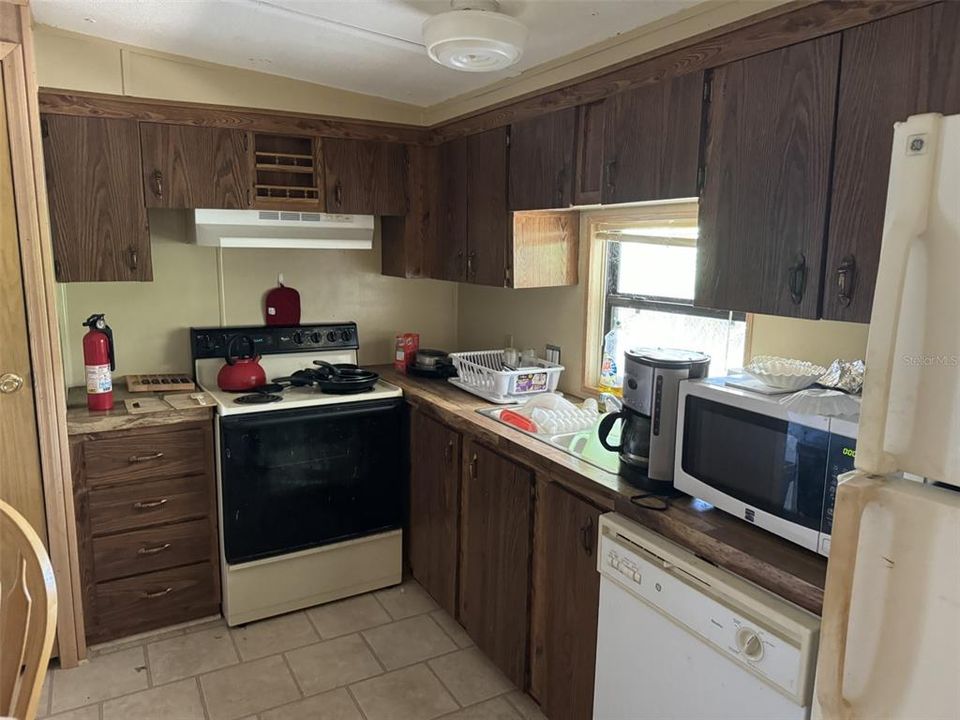 For Sale: $135,000 (3 beds, 2 baths, 1152 Square Feet)