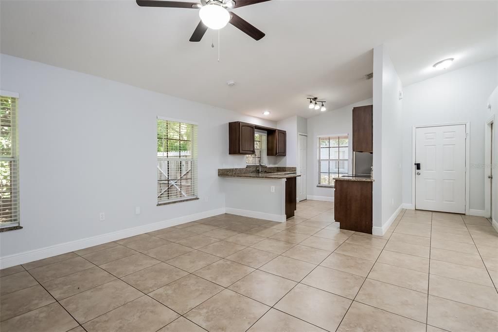 Active With Contract: $280,000 (3 beds, 2 baths, 1205 Square Feet)