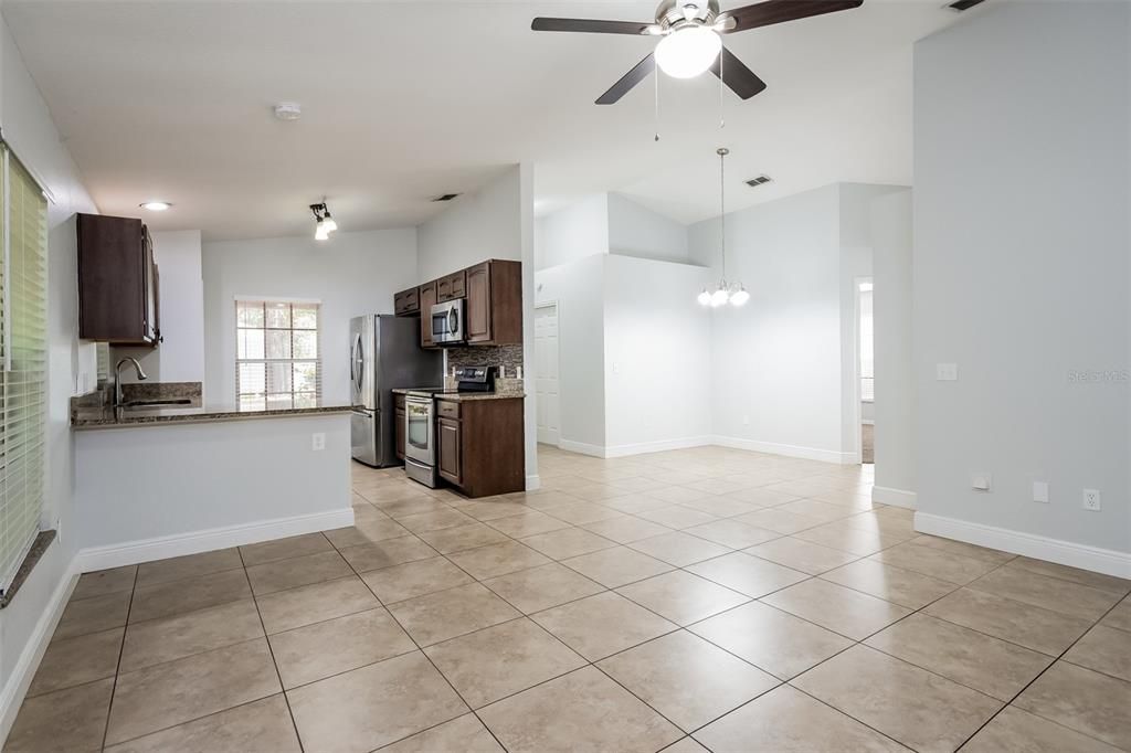 Active With Contract: $280,000 (3 beds, 2 baths, 1205 Square Feet)