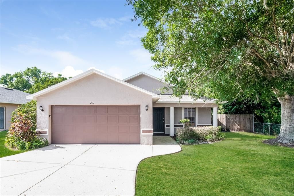 Recently Sold: $280,000 (3 beds, 2 baths, 1205 Square Feet)