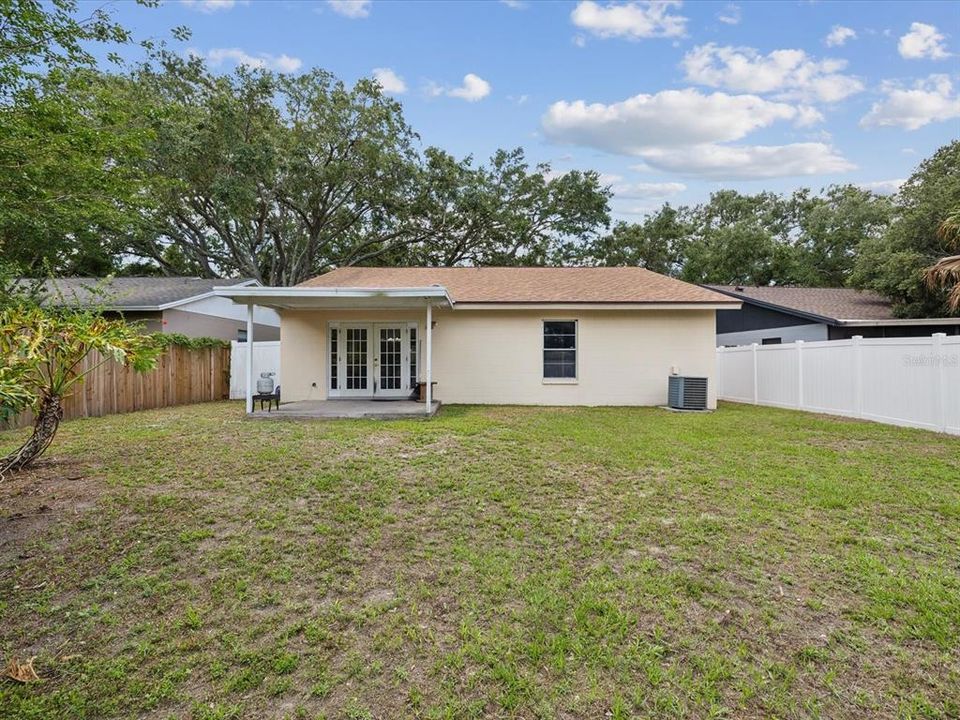 Active With Contract: $319,900 (3 beds, 2 baths, 1430 Square Feet)