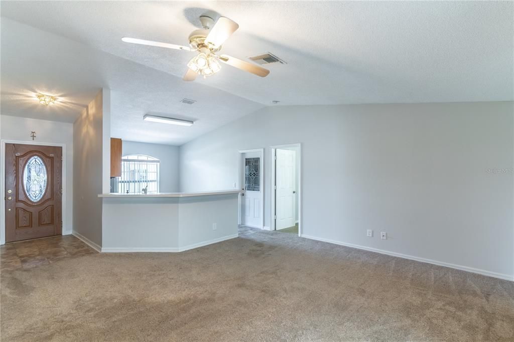 For Sale: $309,900 (3 beds, 2 baths, 1232 Square Feet)