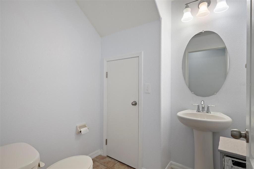 For Sale: $288,747 (2 beds, 2 baths, 1501 Square Feet)