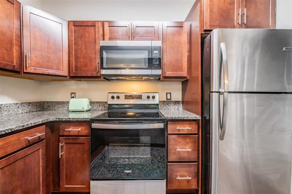 Updated Kitchen, New Stainless Steel Appliances, Granite Countertops.