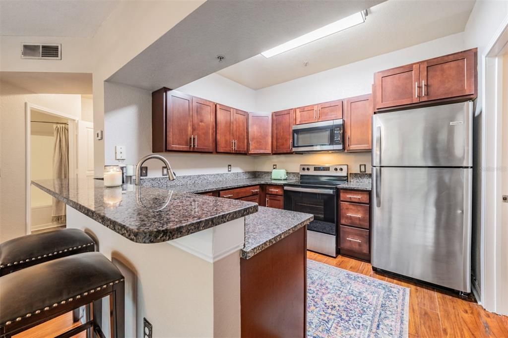 Updated Kitchen, New Stainless Steel Appliances, Granite Countertops.