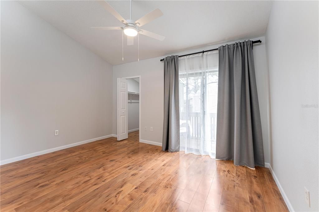 For Rent: $1,150 (2 beds, 1 baths, 1085 Square Feet)