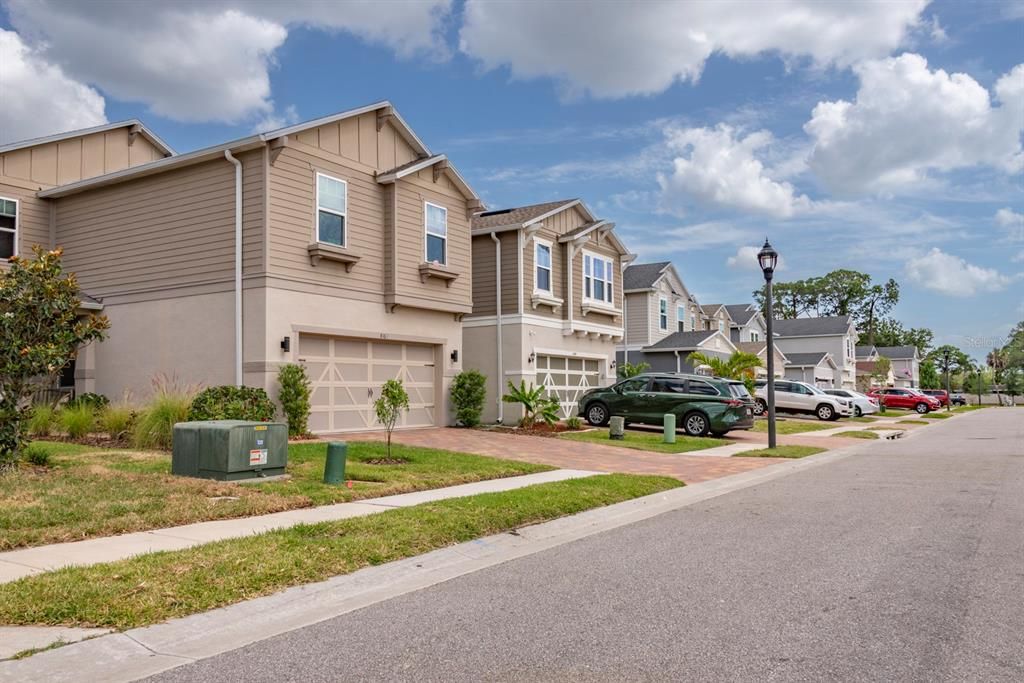 Active With Contract: $749,900 (5 beds, 3 baths, 2599 Square Feet)