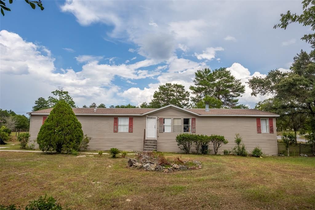 Active With Contract: $230,000 (5 beds, 3 baths, 2280 Square Feet)