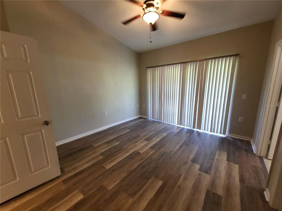 For Rent: $1,800 (3 beds, 2 baths, 1555 Square Feet)