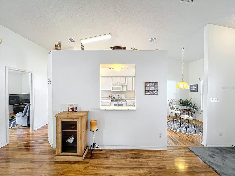 For Sale: $288,500 (2 beds, 2 baths, 1746 Square Feet)