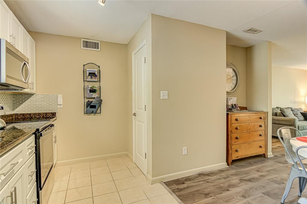 Active With Contract: $159,000 (2 beds, 2 baths, 900 Square Feet)