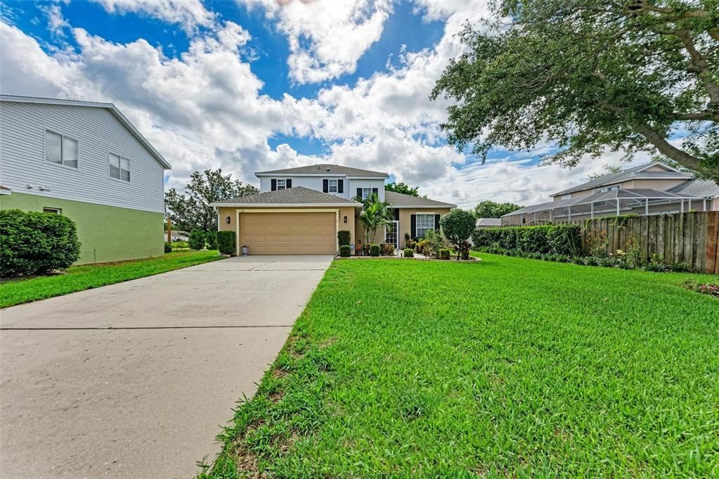 For Sale: $585,000 (4 beds, 2 baths, 1842 Square Feet)