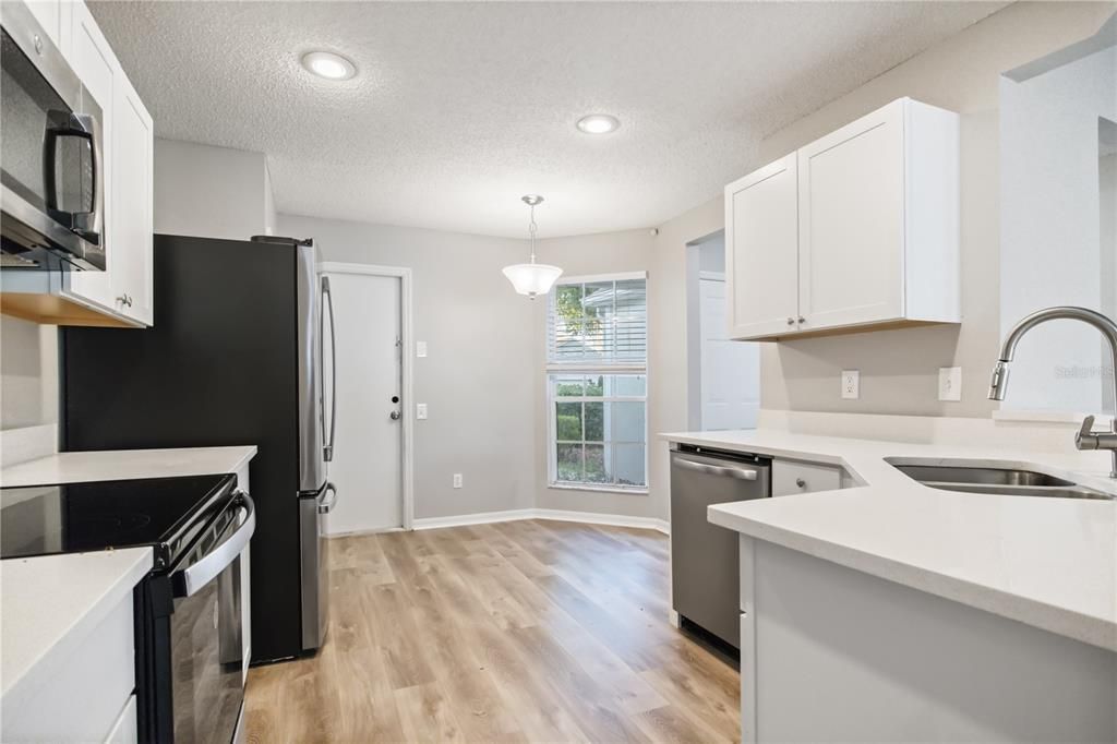 For Sale: $339,900 (3 beds, 2 baths, 1248 Square Feet)