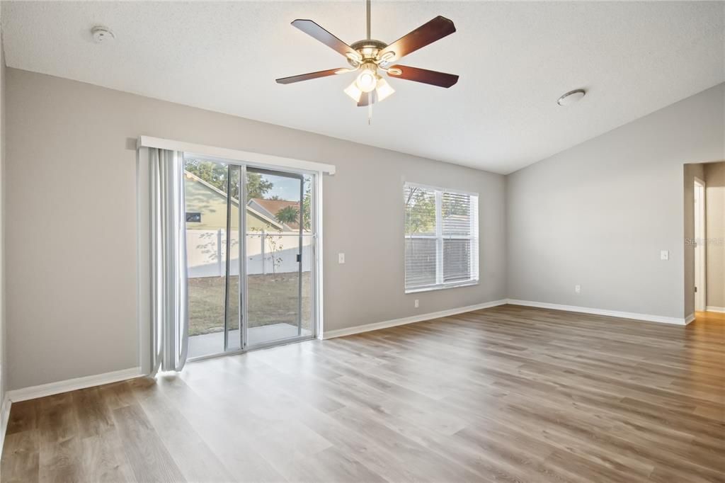 For Sale: $339,900 (3 beds, 2 baths, 1248 Square Feet)