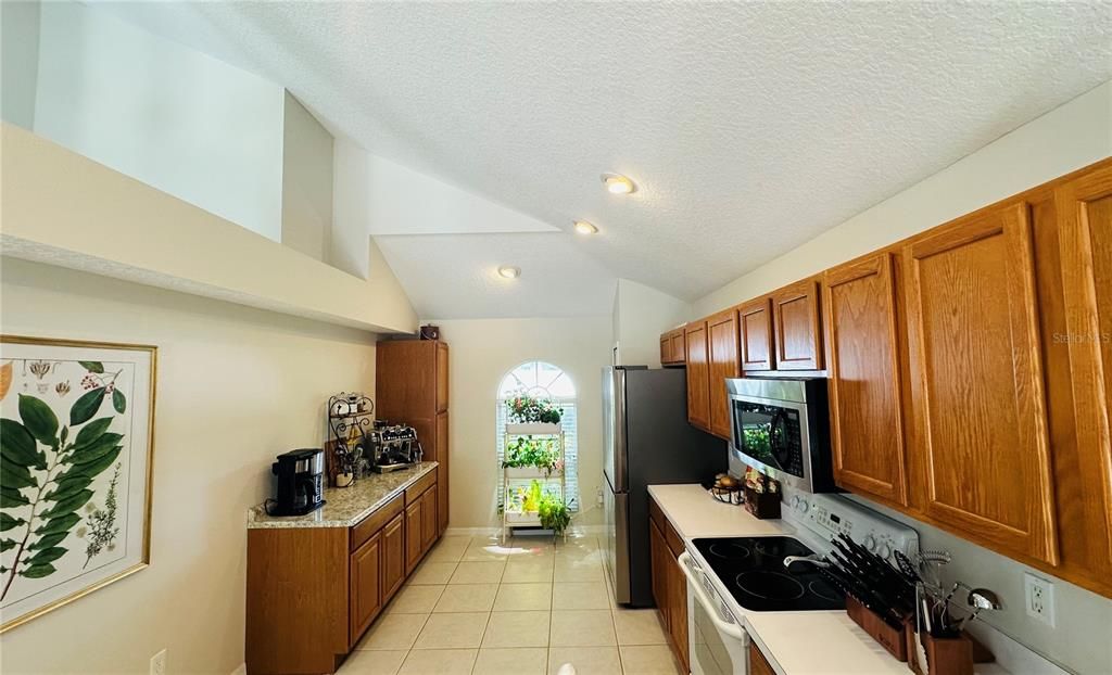 For Sale: $349,900 (3 beds, 2 baths, 1770 Square Feet)