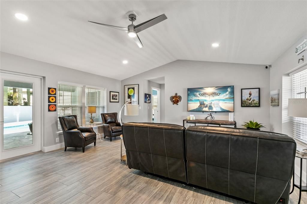 Active With Contract: $659,000 (3 beds, 2 baths, 1589 Square Feet)