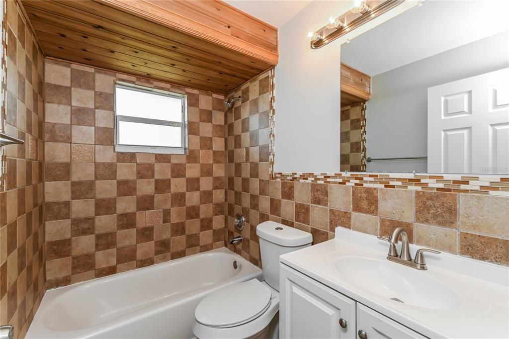 В аренду: $2,595 (3 спален, 2 ванн, 1312 Квадратных фут)