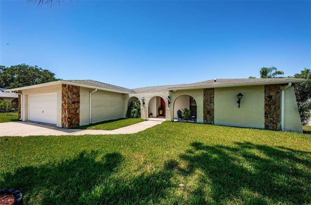 Active With Contract: $685,000 (4 beds, 3 baths, 2441 Square Feet)