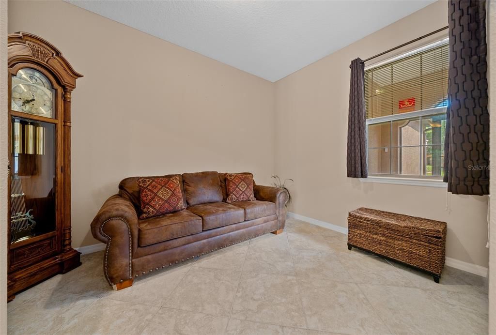 For Sale: $274,500 (2 beds, 2 baths, 1438 Square Feet)