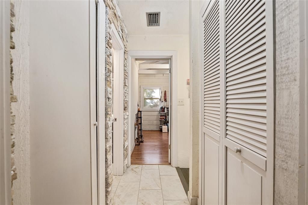 For Sale: $450,000 (2 beds, 2 baths, 1644 Square Feet)