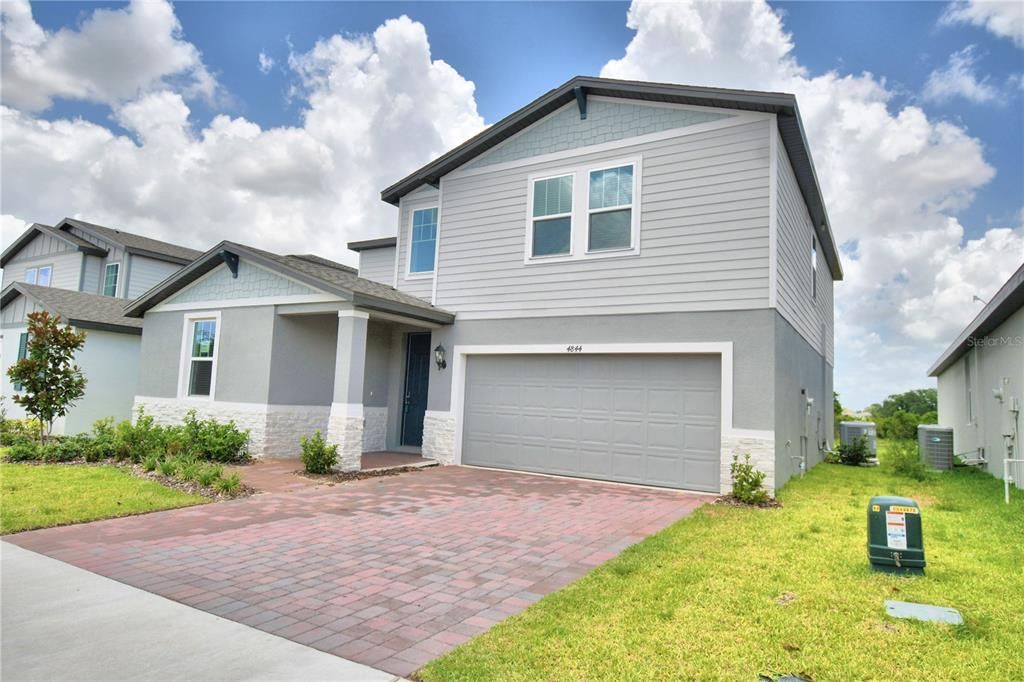 For Sale: $399,875 (4 beds, 2 baths, 2687 Square Feet)