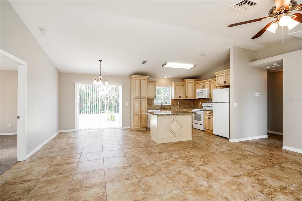 For Rent: $2,595 (3 beds, 2 baths, 1330 Square Feet)