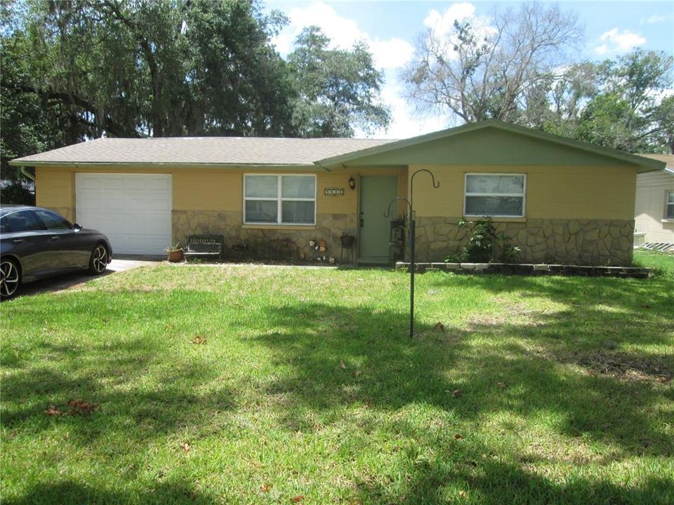 Active With Contract: $164,900 (3 beds, 2 baths, 1360 Square Feet)