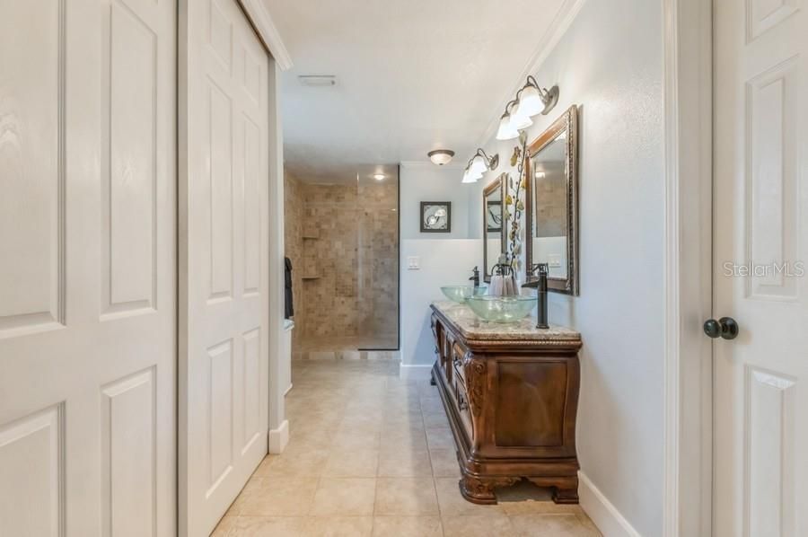 Active With Contract: $459,000 (4 beds, 2 baths, 2472 Square Feet)