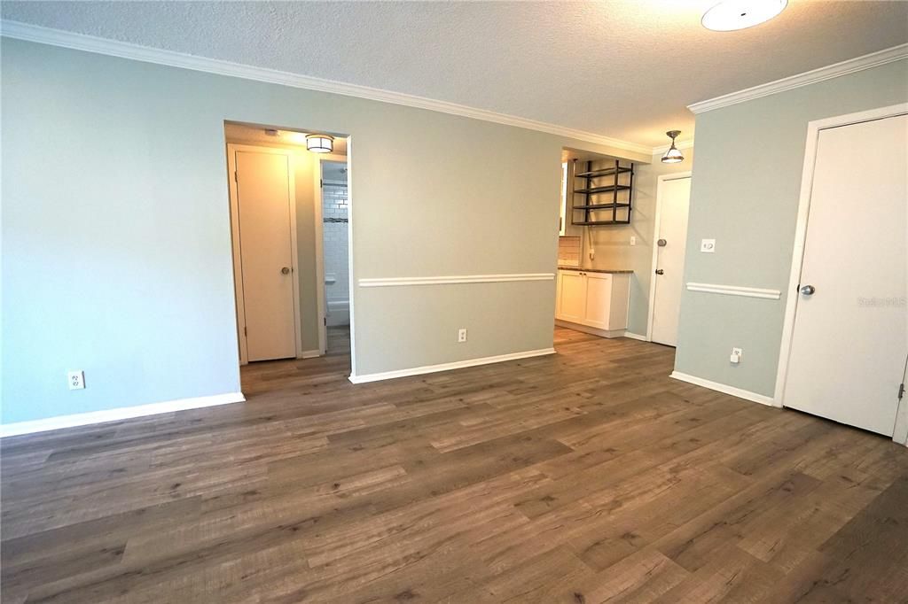 For Rent: $2,200 (2 beds, 2 baths, 938 Square Feet)