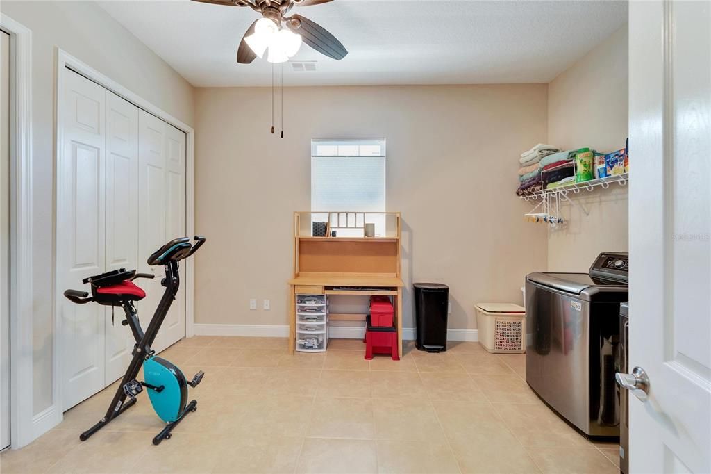 Oversized laundry room (potential bedroom 5)