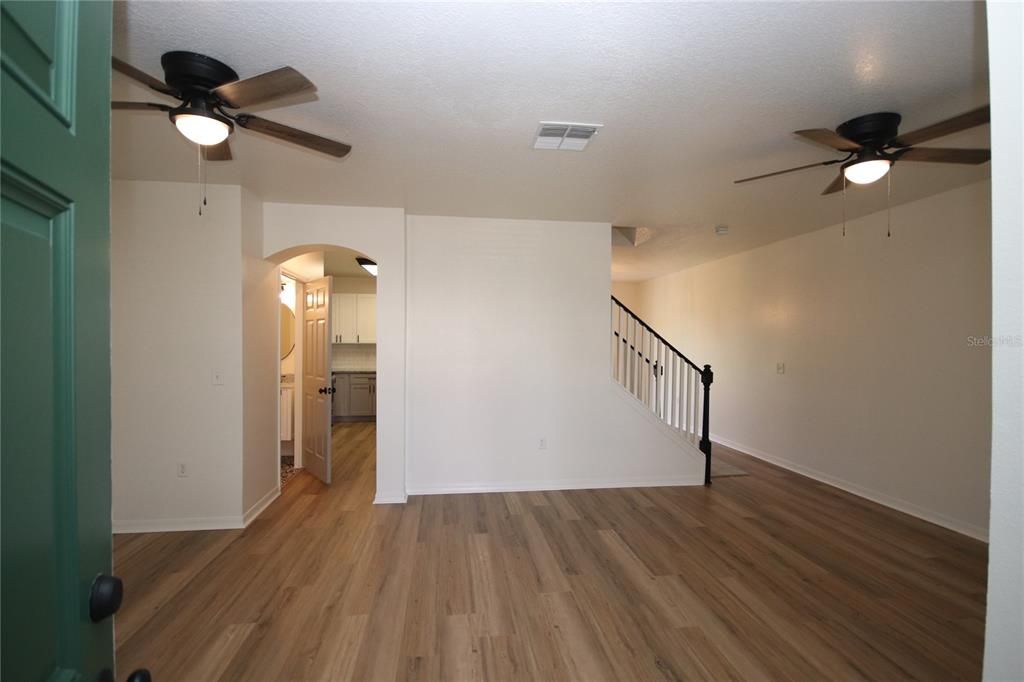 For Rent: $1,850 (2 beds, 2 baths, 1398 Square Feet)