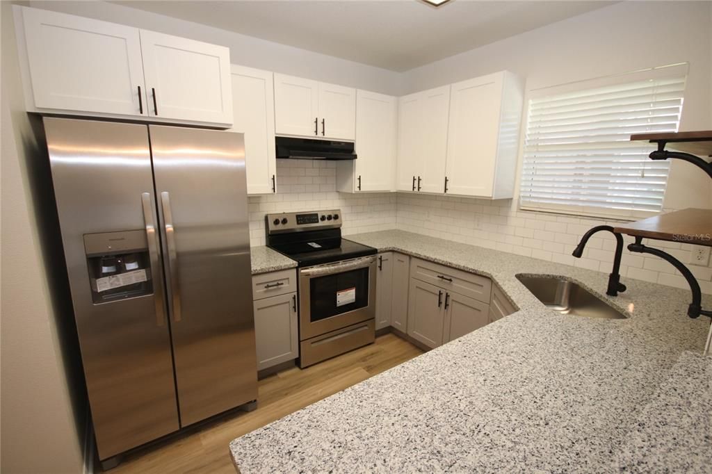 For Rent: $1,850 (2 beds, 2 baths, 1398 Square Feet)