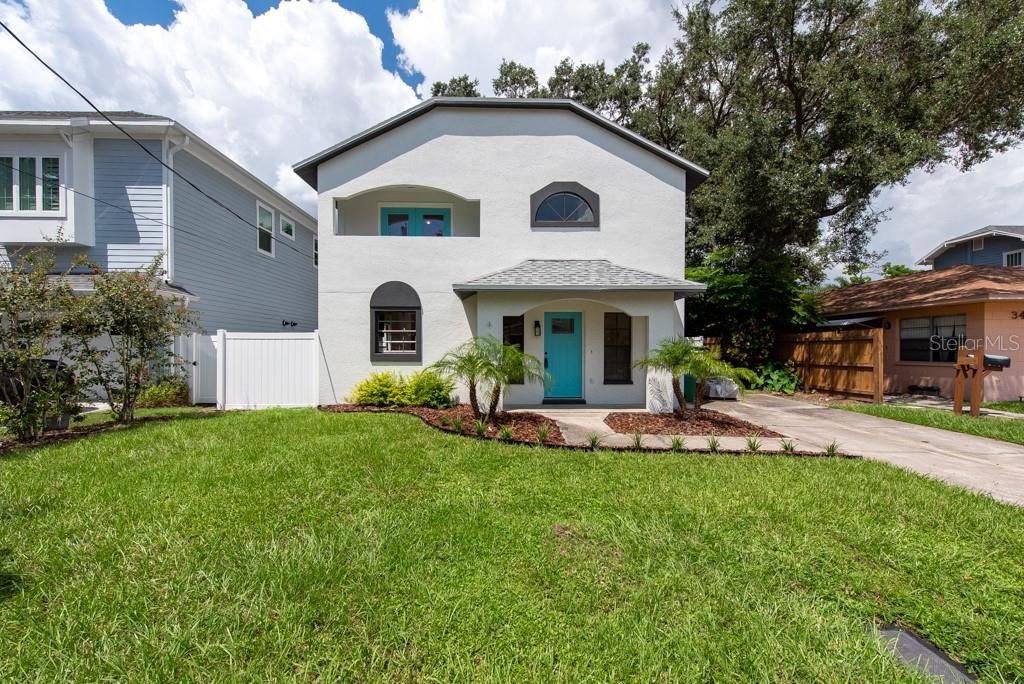 For Sale: $850,000 (3 beds, 2 baths, 1688 Square Feet)