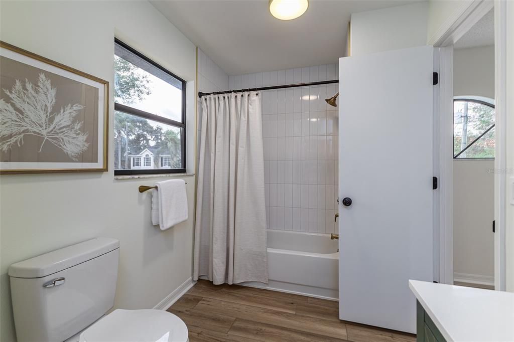 Active With Contract: $850,000 (3 beds, 2 baths, 1688 Square Feet)