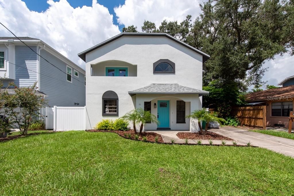 For Sale: $850,000 (3 beds, 2 baths, 1688 Square Feet)