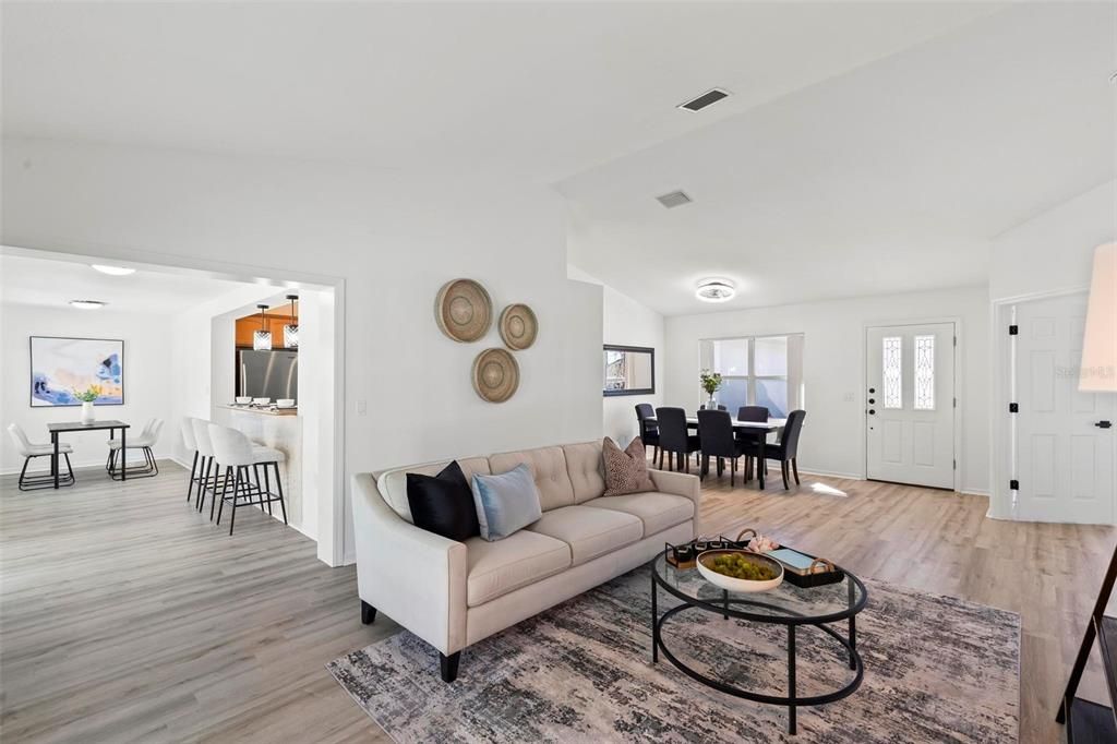 Active With Contract: $367,000 (3 beds, 2 baths, 1656 Square Feet)