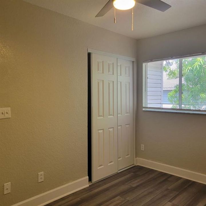 For Rent: $2,395 (4 beds, 2 baths, 1733 Square Feet)