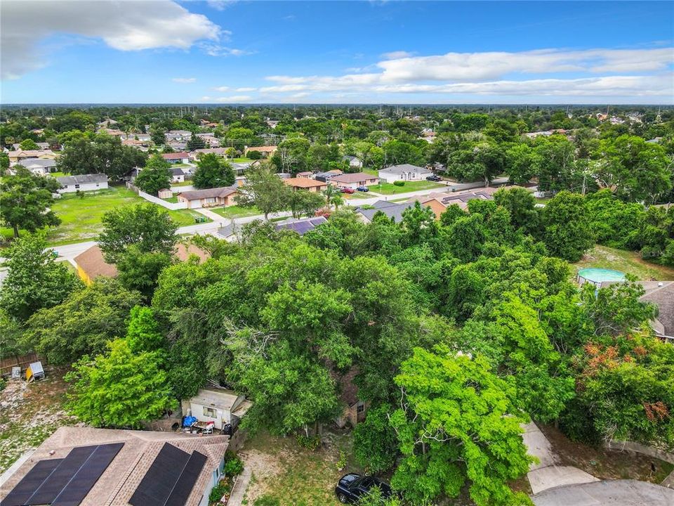 Active With Contract: $305,000 (3 beds, 3 baths, 1707 Square Feet)