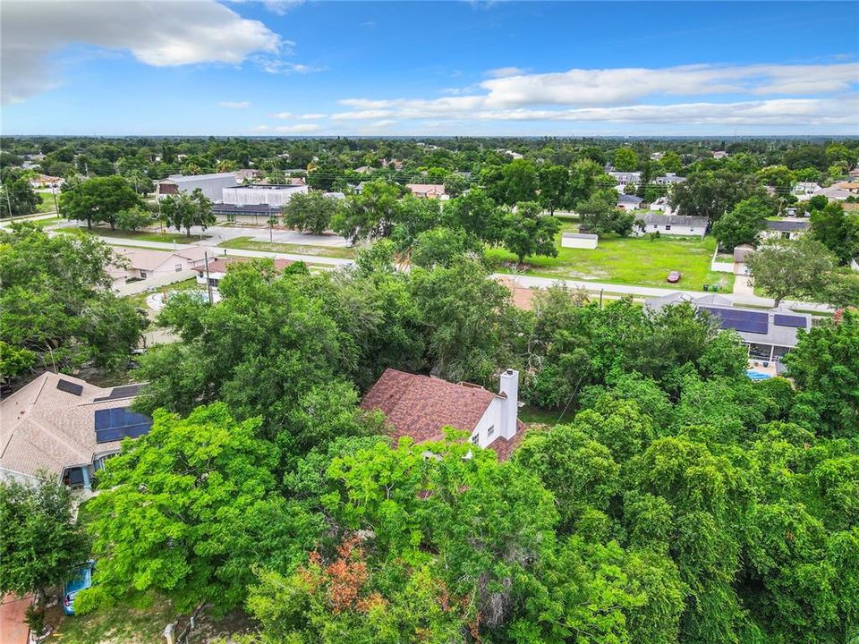 Active With Contract: $305,000 (3 beds, 3 baths, 1707 Square Feet)