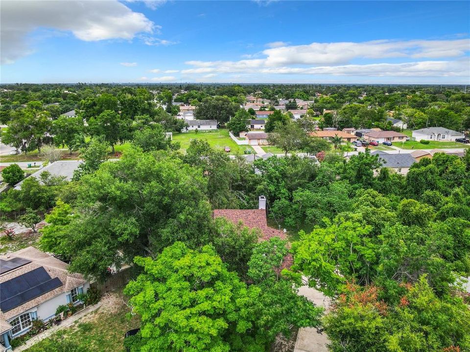 Active With Contract: $305,000 (3 beds, 3 baths, 1707 Square Feet)