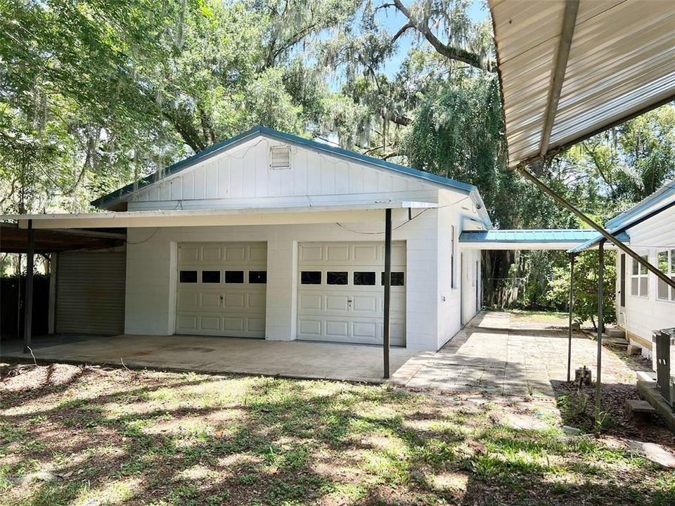 Breezeway to Garage