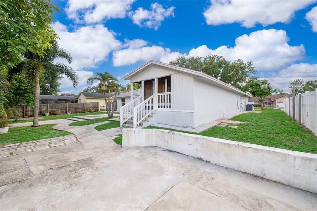 For Sale: $539,000 (4 beds, 2 baths, 1813 Square Feet)